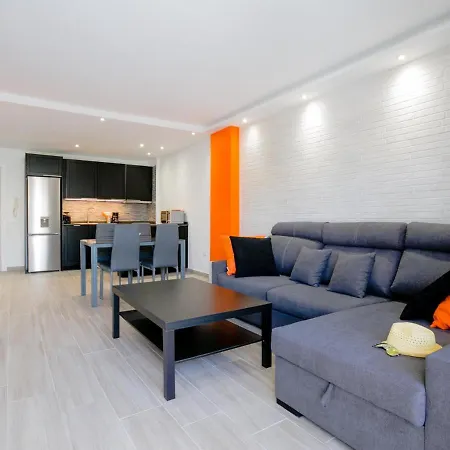 Conypra Modern And Renovated With Terrace Wifi Apartment *