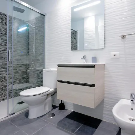 Conypra Modern And Renovated With Terrace Wifi Apartment