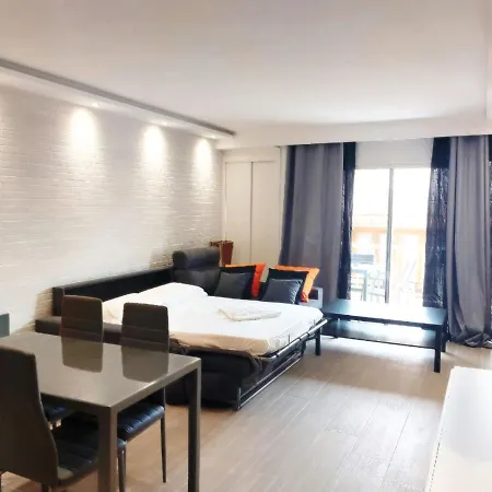 Conypra Modern And Renovated With Terrace Wifi *